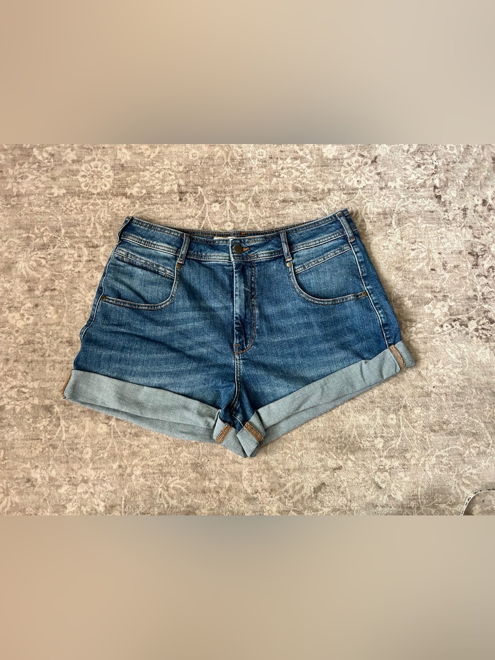 Anthropology Pilcro Medium Blue Denim Rolled Cuff Denim Shorts NWOT